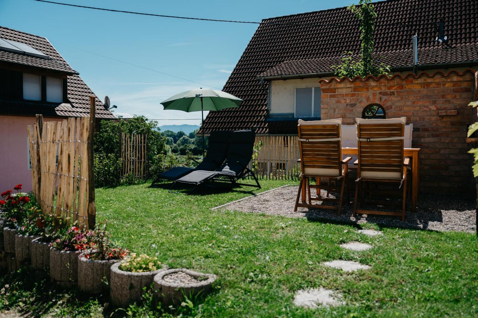 Ferienwohnung Am Weinberg Boetzingen المظهر الخارجي الصورة